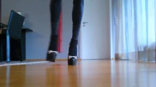 20 cm mit Metallabsatz