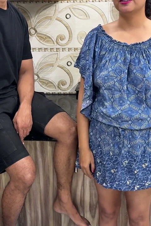 Evde yokken arkadaşımın üvey kız kardeşini siktim
