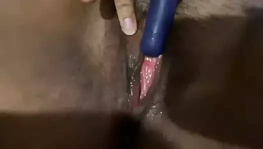 Onun kurşun ile evde yalnız Tina latina