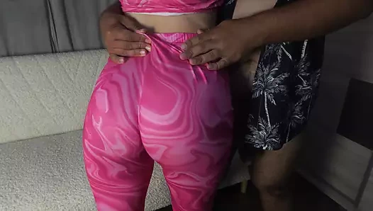 Hintli pinay karımı siktim, 4k'da emdim ve amına boşaldım