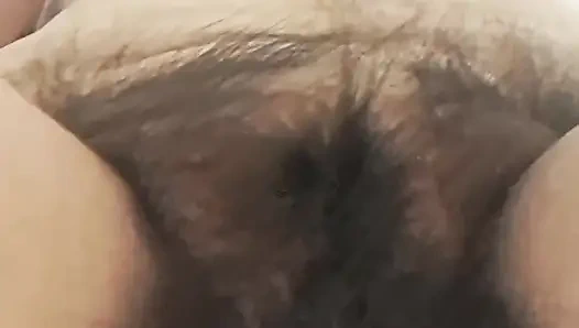 Üvey annenin parmakları ateşli deliklerinde