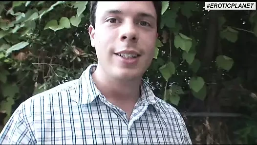 Sevimli genç kız - sert seviyor