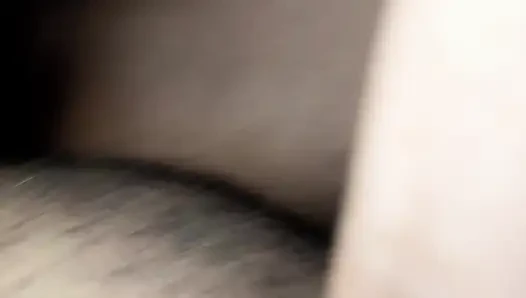 Üvey erkek kardeşim götümü sikiyor