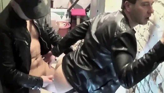 Üvey baba kader tarafından sikiliyor