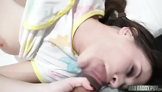 Alison Rey üvey babası ve arkadaşıyla üçlü seks yapıyor