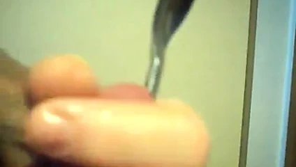 Nackte Eichel massiert