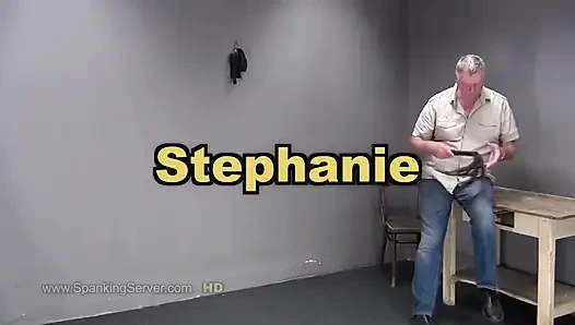 Stephanie göğüs kırbaçlama