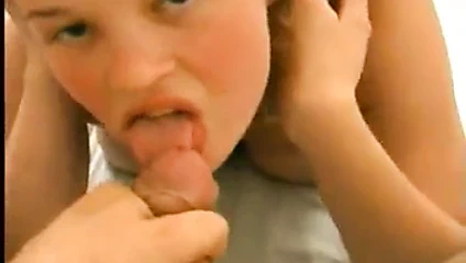 Bu kızıl, dilini ve dudaklarını nasıl kullanacağını biliyor