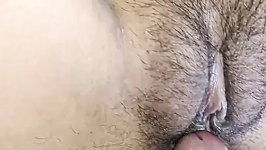 Hintli genç kız evde kimse yokken seks yapıyor