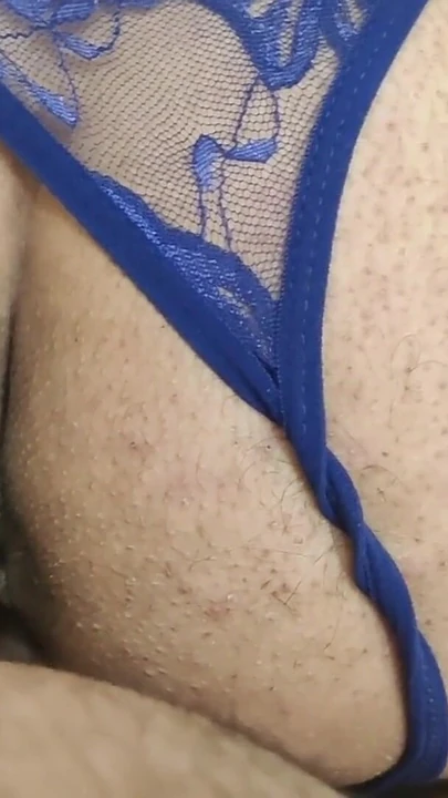 Знаковый момент из "Красивая индийская горячая малайали девушка в чулках делает дрочку ногами, минет и рукой - часть 2"