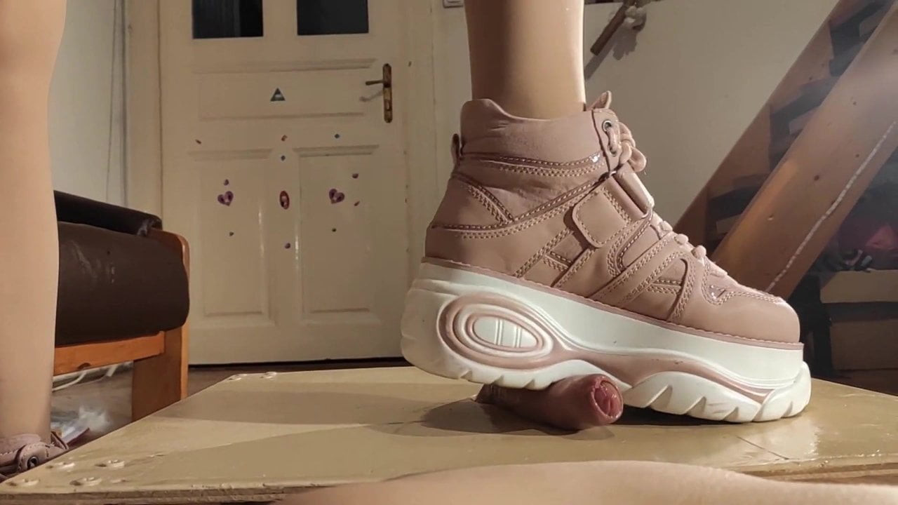 Seksi domina pov horoz stomp &amp; abuse köle içinde bot pt2