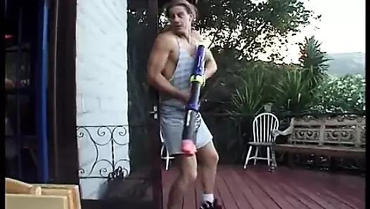 Azgın damızlık, sarışın orospunun pisliğini sert horozuyla pound ediyor