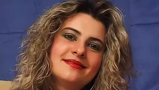 Sie will ein Stripvideo aufnehmen und der Cameramann wird Horny