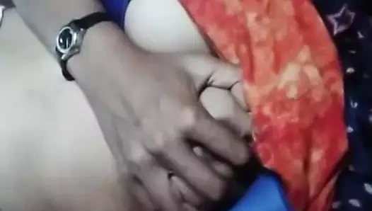 Kız arkadaşın ateşli göğüsleri var