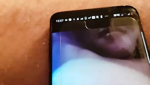 Ana corbo herkes için büyük sarkık göğüslerini sallıyor