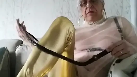 Kamçı Takan Taytlı Orospu