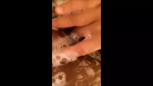 Şişman siyah civciv parmak ona kedi