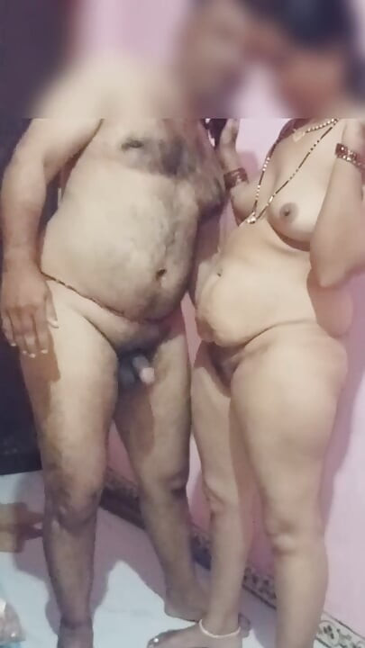Sonal yengenin yedi kocasının seksi dansı.