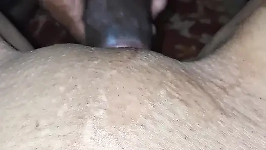 Hintli çift geceleri aşk yaşıyor
