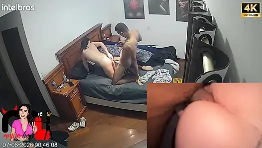Ifood Teslimatçısı Popomu Boşaltı, Cuckold Ise Her Şeyi Temizledi!
