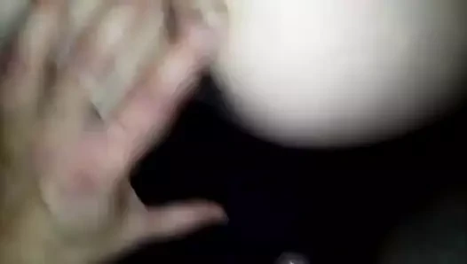 Soy Laura y me encanta que mi hombreton me de por el culo