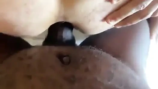 Adam küçük götünü sikmek istedi