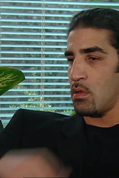 Rumen genç kız götünü çifte siktiriyor