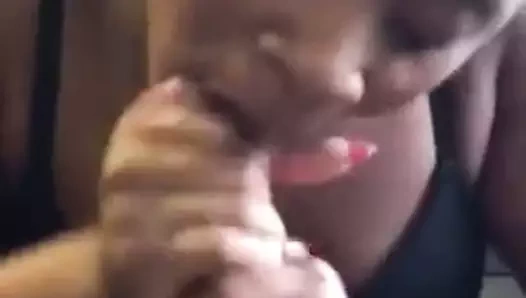 Annick beni bir profesyonel gibi emdi