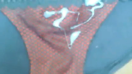 dava oyun izlerken mastürbasyon