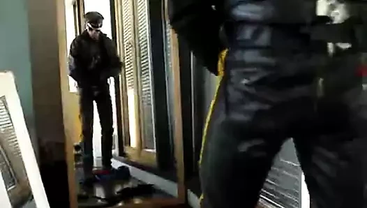 deri pantolon yapay penis