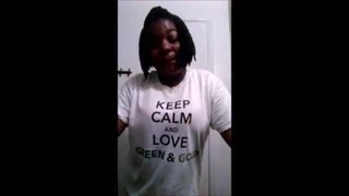 Çekici abanoz kız ayna önünde soyunma