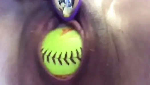 Softball doldurulmuş amcık