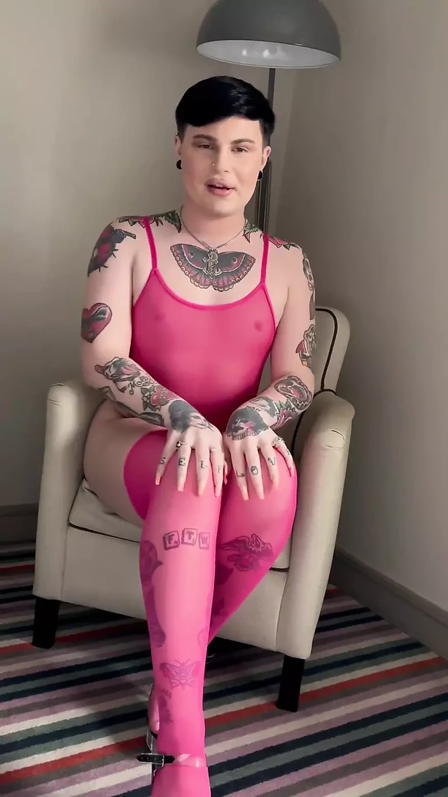 Не говори своей жене о фембоях