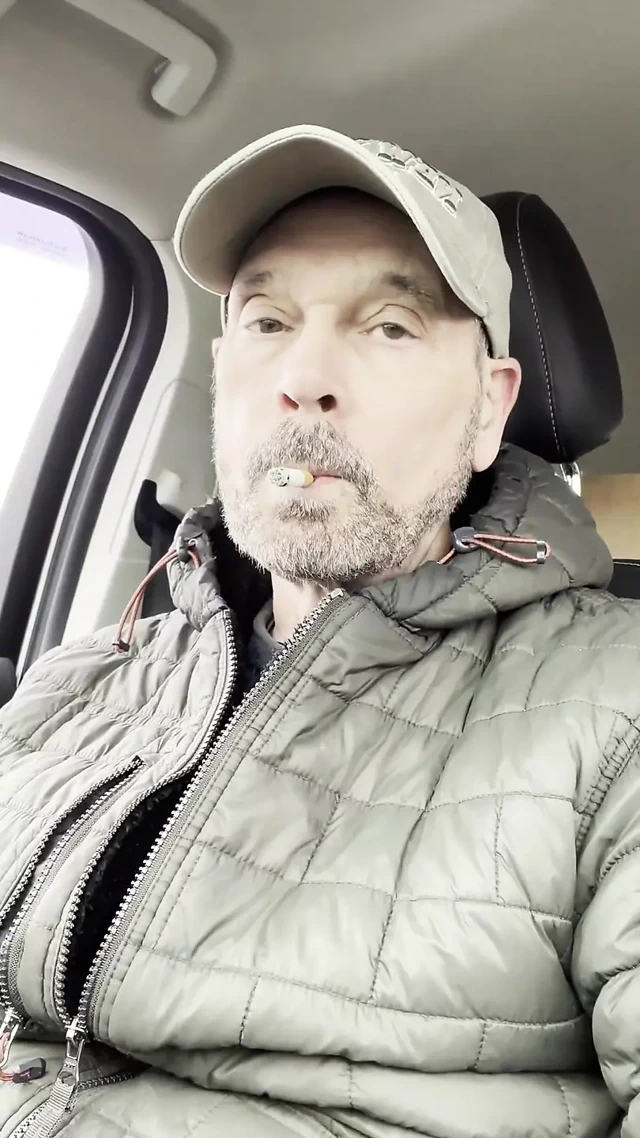 Daddy Smoking a Red