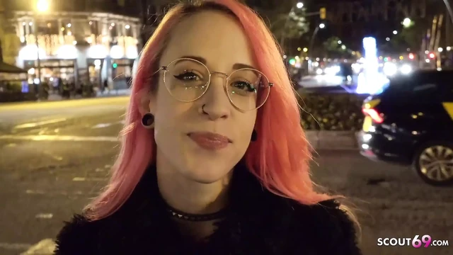 German Scout - сумасшедшая латина с розовыми волосами девушка Lilian получает оргазм с закатом глаза, когда ее сняли для секса