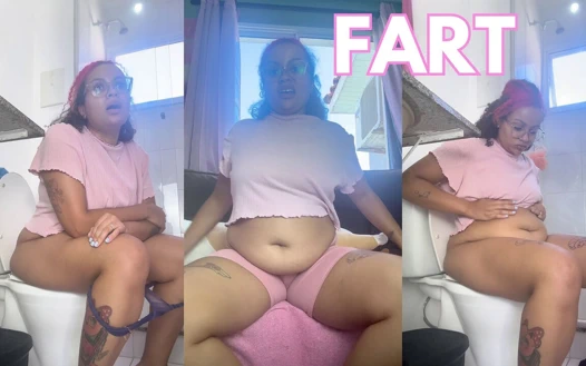 Süte hoşgörüsüz tombul kız yedikten sonra osuruk patlaması şişiyor ve dolduruluyor