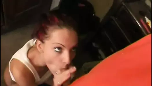 Kızıl saçlı kadın kocasını şaşırttı