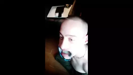 Bukkake çocuk bolca dölle gargara yapıyor 8