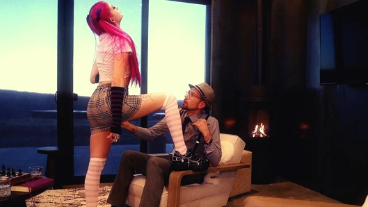 Sorunlu genç erkek delisi Liddy Tyler psikoloğunu baştan çıkarıyor