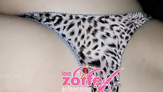 Üvey kız kardeşimin götünü tokatla