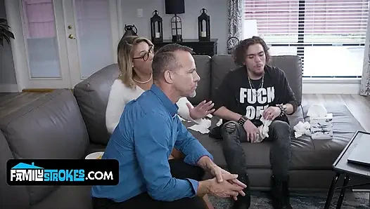 Строгие сводные дедушки, Charley Hart и Filthy Rich контролируют любовную жизнь своей падчерицы