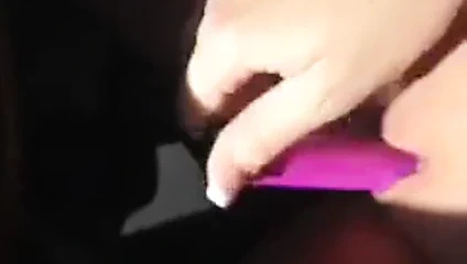 Shay arabadan iniyor