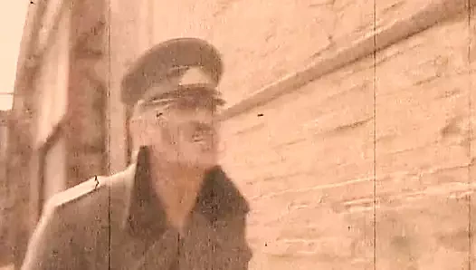 General birini uzaklaştırmak istiyor!