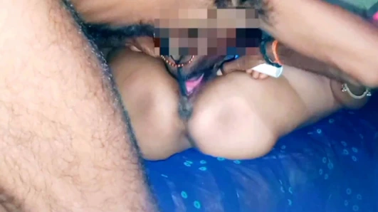 Bhai ne apne üvey anne ka figürü desi kız chudai kar diya