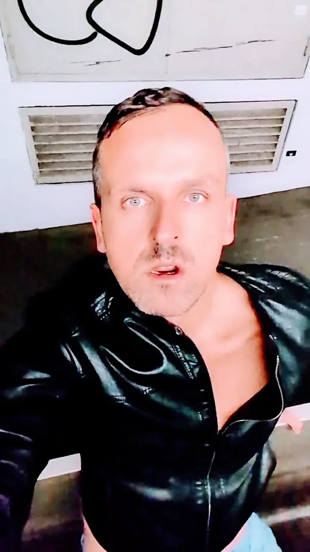 Slutboyben CAM4 Sexy Pornstar Exhibitionist Benjamin Exposed in Public