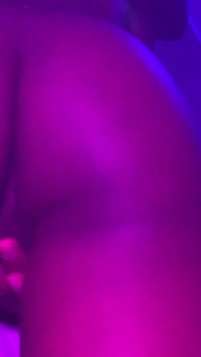 Seksi dans balon götlü genç bakış açısıyla azdırıyor | Klip 2