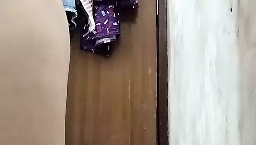 Sıcak Hint aunty var navel seks ve olduğunu parmaklı at evde