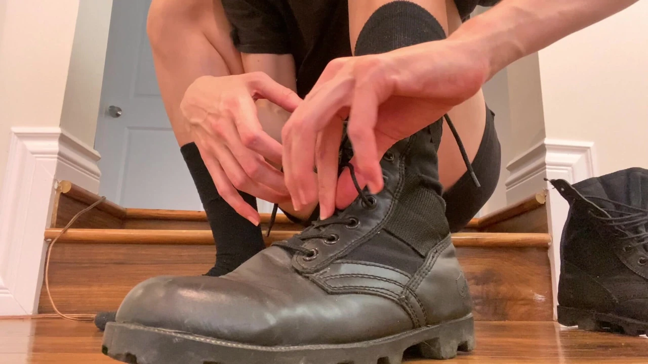 Combat Boots Worship + Kaldırma
