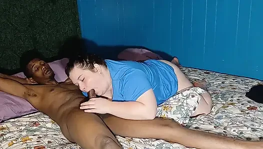 Döl yiyen o yarağa şaplak atıyor gırtlağına kadar alıyor kraliçe lynn