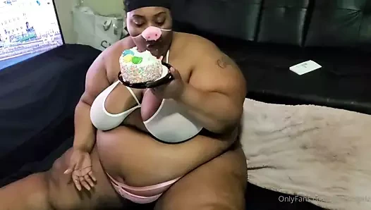 Ssbbw feedee domuzcuk vs pasta